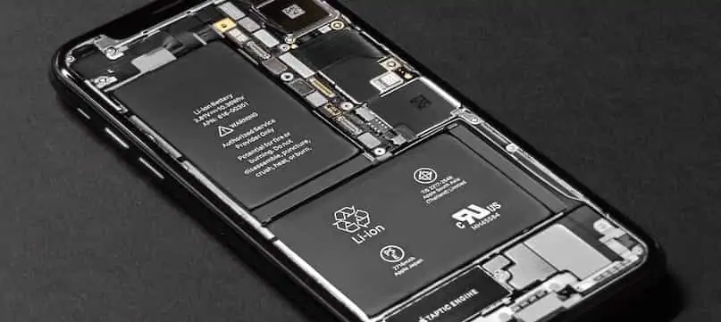 A picture showing internals of and iPhone and its battery